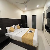 Hotel Wind Flower Regency - Near Kokilaben Hospital