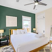 Aerie Loft: Cozy 1-bedroom Retreat in Biloxi, Perfect for Couples!