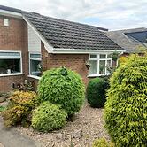 Split Level Bungalow - Sleeps4 - Close to Walks