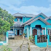 SPOT ON 92169 Homestay Zahra Syariah