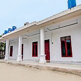 OYO 92199 Wisma Cendana Syariah Near PASAR FLAMBOYAN