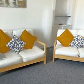 Immaculate 1-bed Apartment in Largs