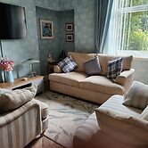 Captivating 2-bed Ground Floor Apartment in Largs