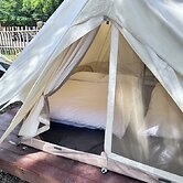 Touching camping