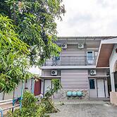 OYO 92861 Raya Guest House Syariah