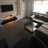 The Hideaway Home BD5 - 2 Bed Lovely Modern House