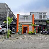 OYO 3012 Coupis Guesthouse Syariah