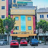 Super OYO Collection O 92690 Hotel Limas