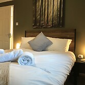Sleeps up to 7, Parking, Office, Preston Nr M6/m65