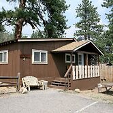 Lazy R Cottages: 4 1 Bedroom Cabin