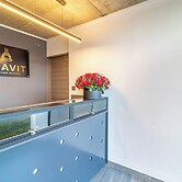 KRAVIT Premier Suites