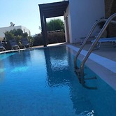 VILA KIOTARI FORMER VILA AVRA