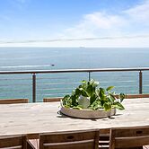 Clifftop Coastal Sanctuary With Panoramic Views