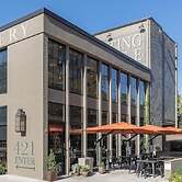 Meeting House Boutique Hotel