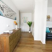 Bayside 4-BRM Home near Mentone