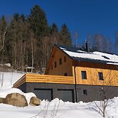 Mountain Chalet Lbh027