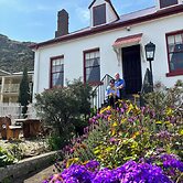 Poet's Cottage Stanley