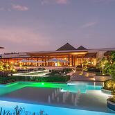 Crowne Plaza Fiji Nadi Bay Resort & Spa by IHG