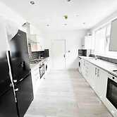 Minet Gardens RM 1