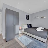 Lovely 1-bed Studio in West Drayton
