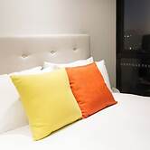 Modern + Spacious 2bd/2bath - Stunning City Views!