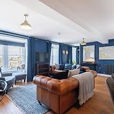 Shorefront Apartment - Sea View With 3 Bedrooms