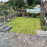 Beautiful 5-bed House in Walsall