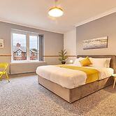 Host Stay Inness House