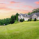 Fairview Vista by Avantstay 10 Mins to Asheville