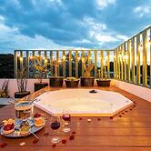 Rooftop Hot Tub 3 Levels 5bedroom in Villa Noria