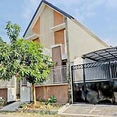 SPOT ON 92916 Batu Mas Homestay Syariah