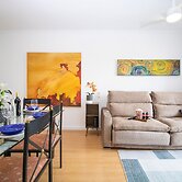 3 Bedrooms - Modern - Close to the Mall