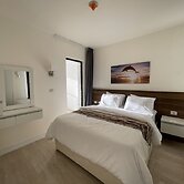 PORTO & ALMIRA BEACH