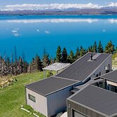 Lake Pukaki - Lake House