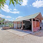 OYO Life 93010 Omah Bareng Syariah Sambisari