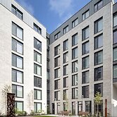 Coleman Court Summer Apartments