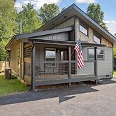 Bear View Estate 2 Bedroom Cabin by RedAwning