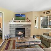 901 Crazy Horse Circle 2 Bedroom Condo by RedAwning