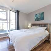 Luxury 2 Bed Apartment Parking by NEC Solihull