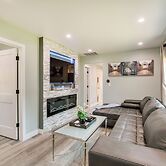 Des Plaines Vacation Rental w/ Spacious Backyard!