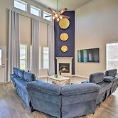 Houston Home w/ Private Yard - 16 Mi to Dtwn