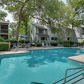 Serene Hilton Head Island Condo w/ Community Pool!