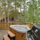 Hot Tub & Ski Shuttle: Rustic Breckenridge Retreat