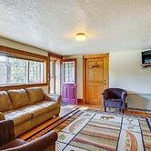 Secluded Stonewall Cabin w/ Mountain View!