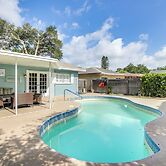 Near Busch Gardens: Sunny Florida Retreat w/ Pool!