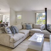 Palm Harbor Paradise w/ Community Pool!