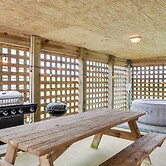 Nags Head Vacation Rental w/ Hot Tub: Near Beach!