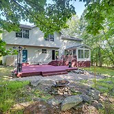Pocono Mountain Home w/ Private Lake Access