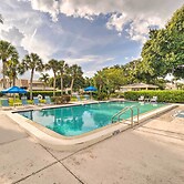 Sunny Sarasota Oasis w/ Private Screened Lanai