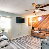 Remodeled Seminole Apt + Yard: 3 Mi to Beach!